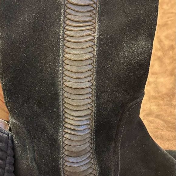 UGG Australia Annisa Mid Calf Boot in size 7 used. - Picture 7 of 10